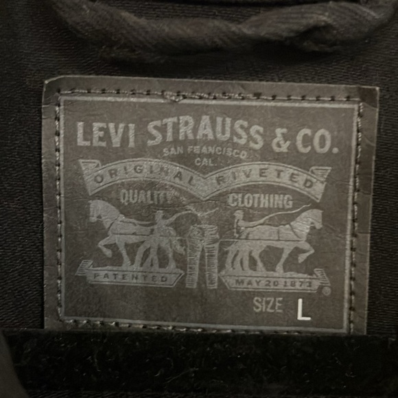 Levi's Jean Jacket - Size L - Picture 5 of 8